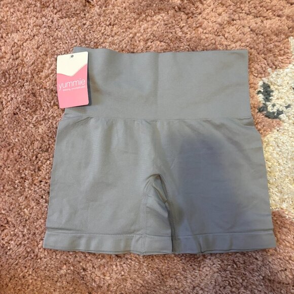 NWT Yummie GULL YT5-159 Women's L/XL Seamless Ultralight Shaping Shortie Gray - Picture 4 of 5